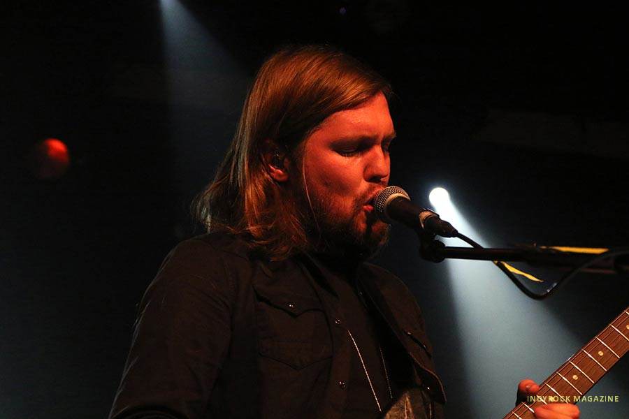 Band-of-Skulls-9