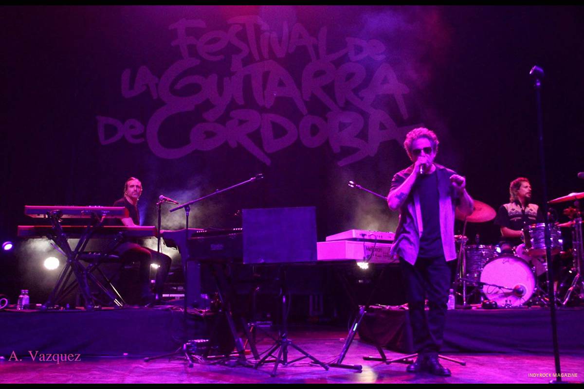 calamaro-f-guitarra-cordoba-7