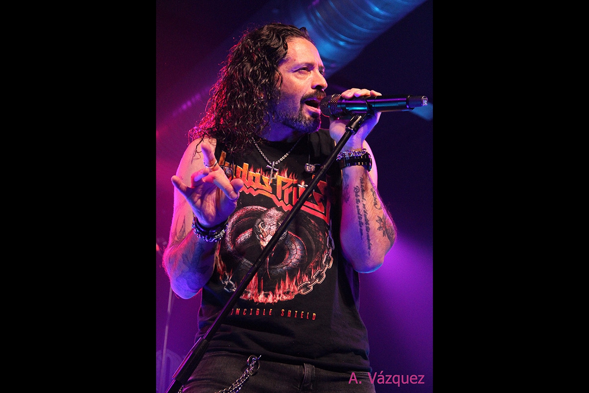 Gus_G_Ronnie_Romero_02