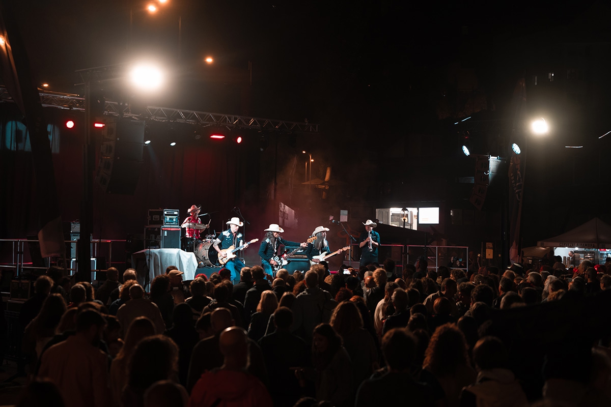 Sierra_Nevada_Festival_Los_Coronas03