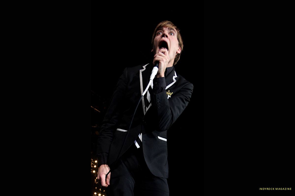thehives08-10