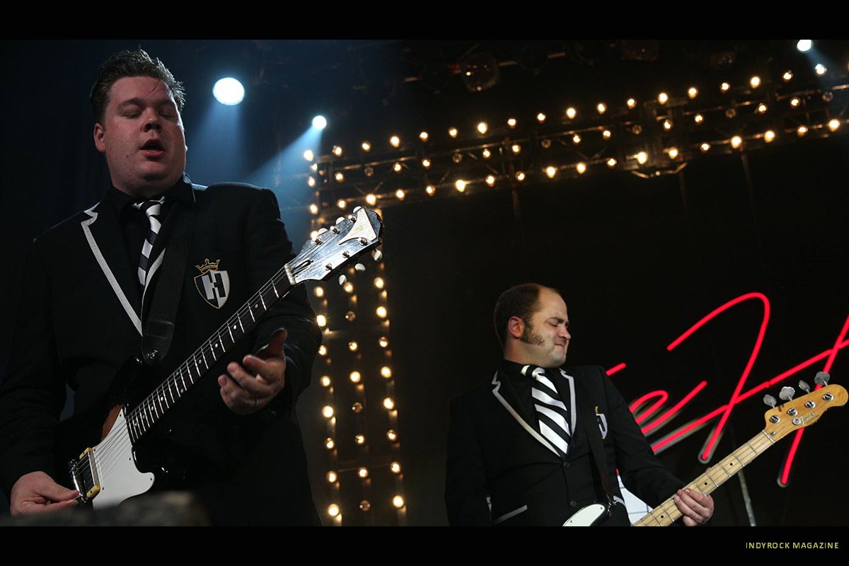 thehives08-3