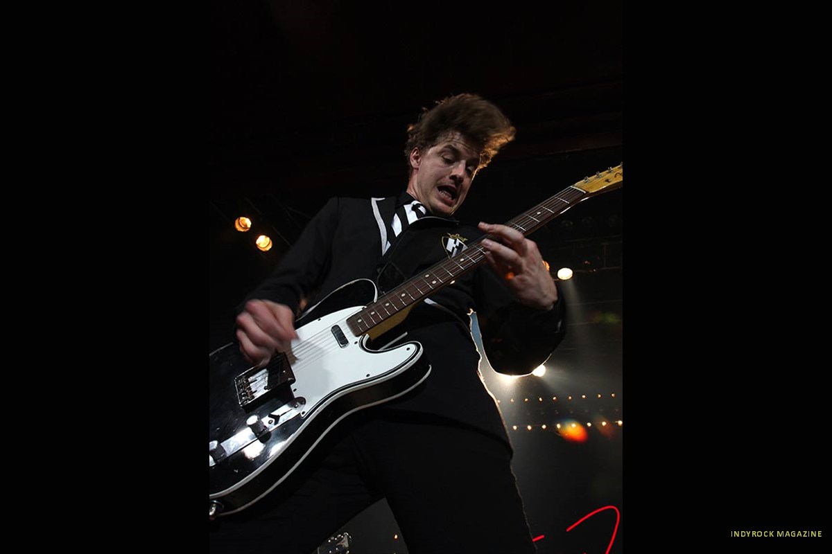 thehives08-7