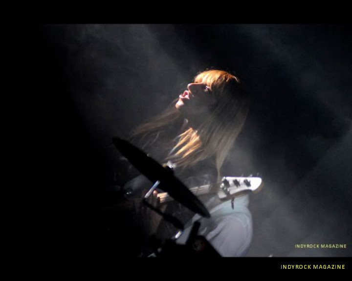 Rinôçérôse, Sala Industrial Copera, Granada 2005, tema 2